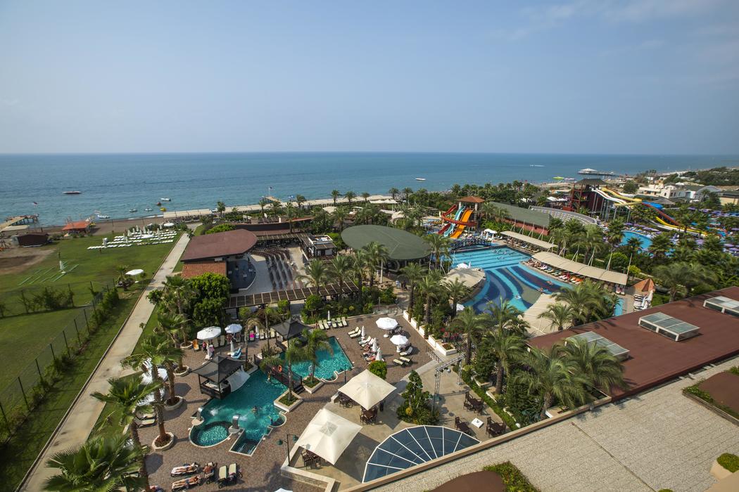 Crystal Family Resort